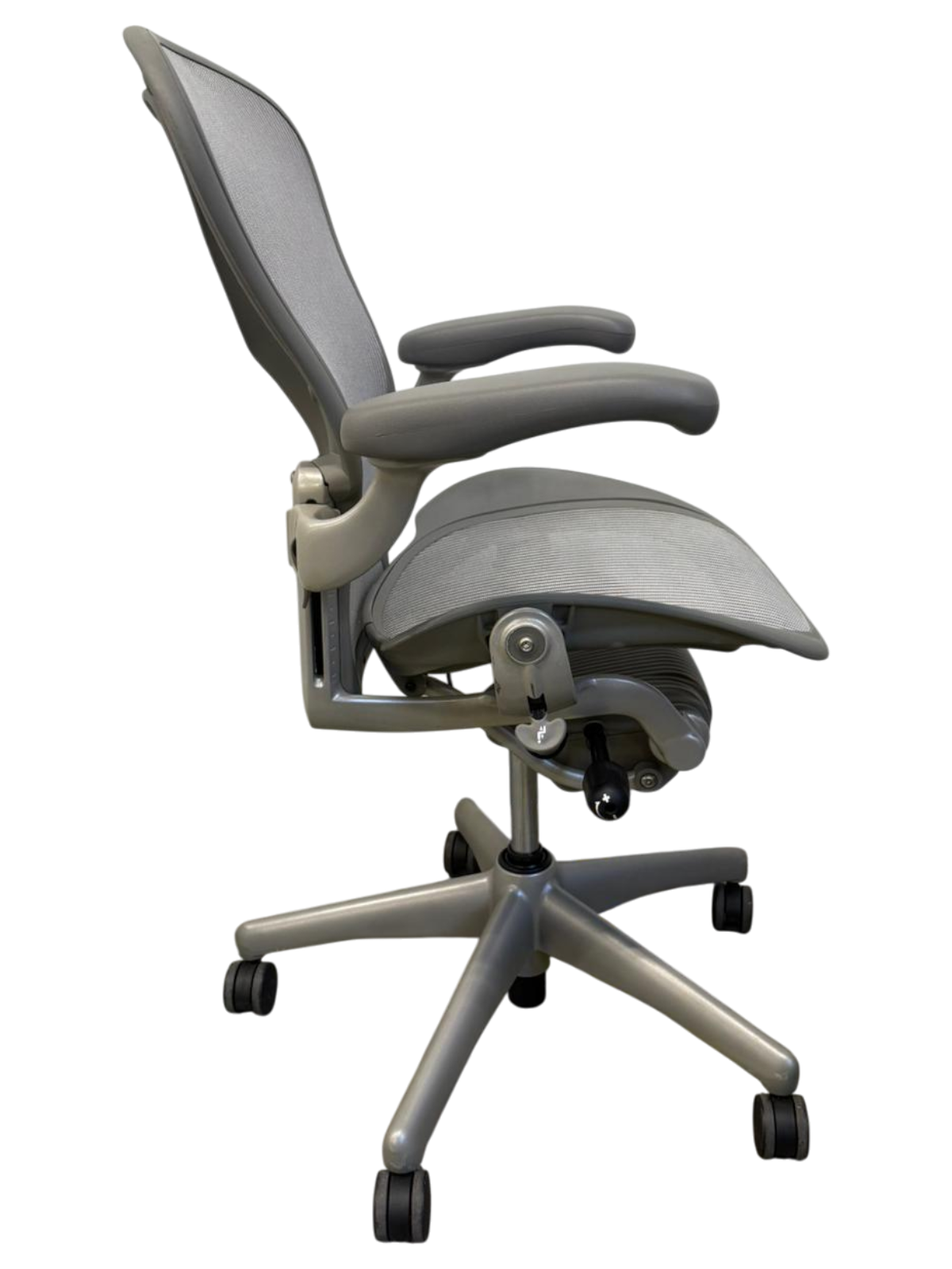 Herman Miller Aeron Titanium